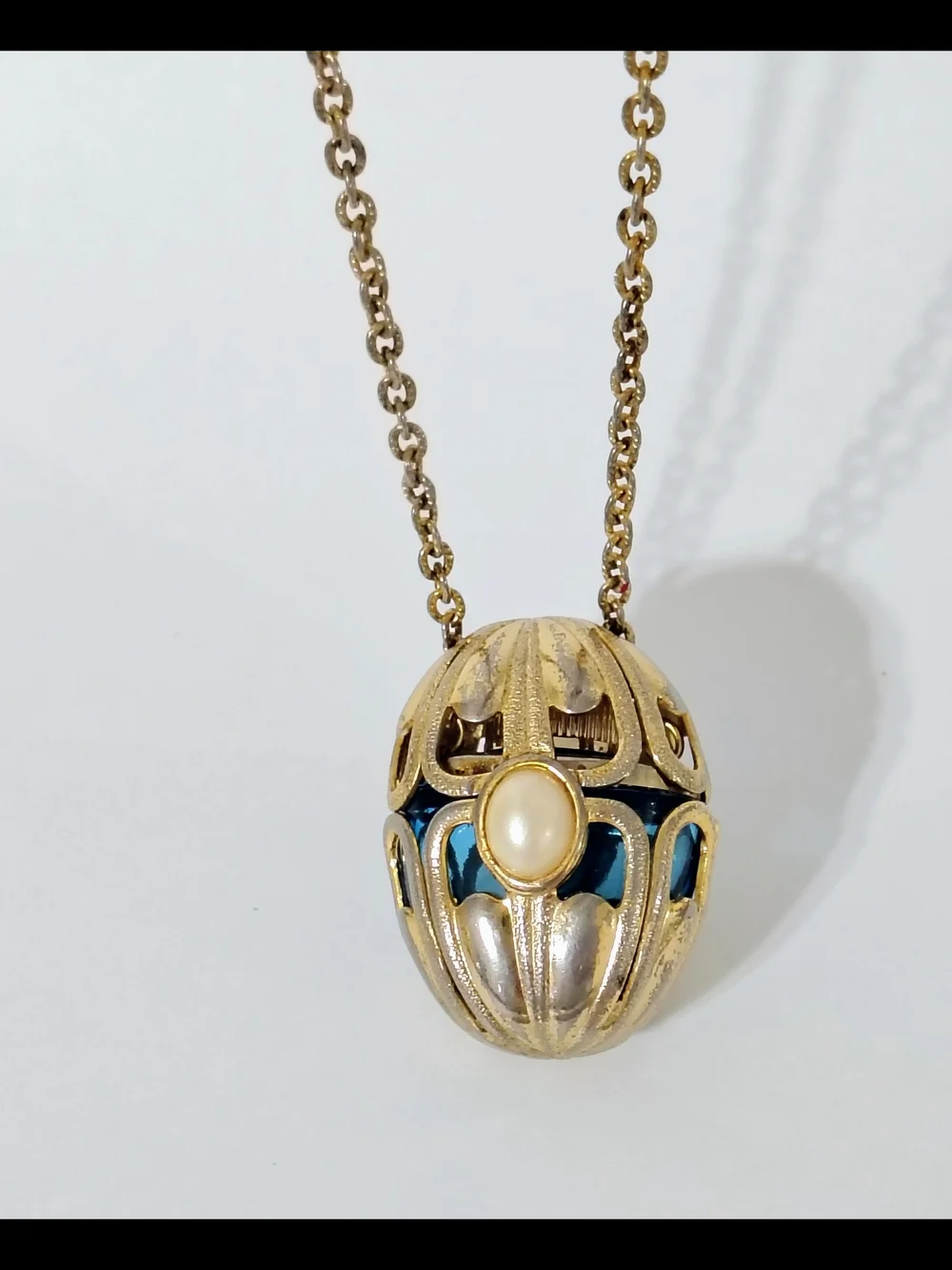 Gold Tone Pearl Encased Cobalt Blue Perfume Bottle Necklace Pendant Avon 28